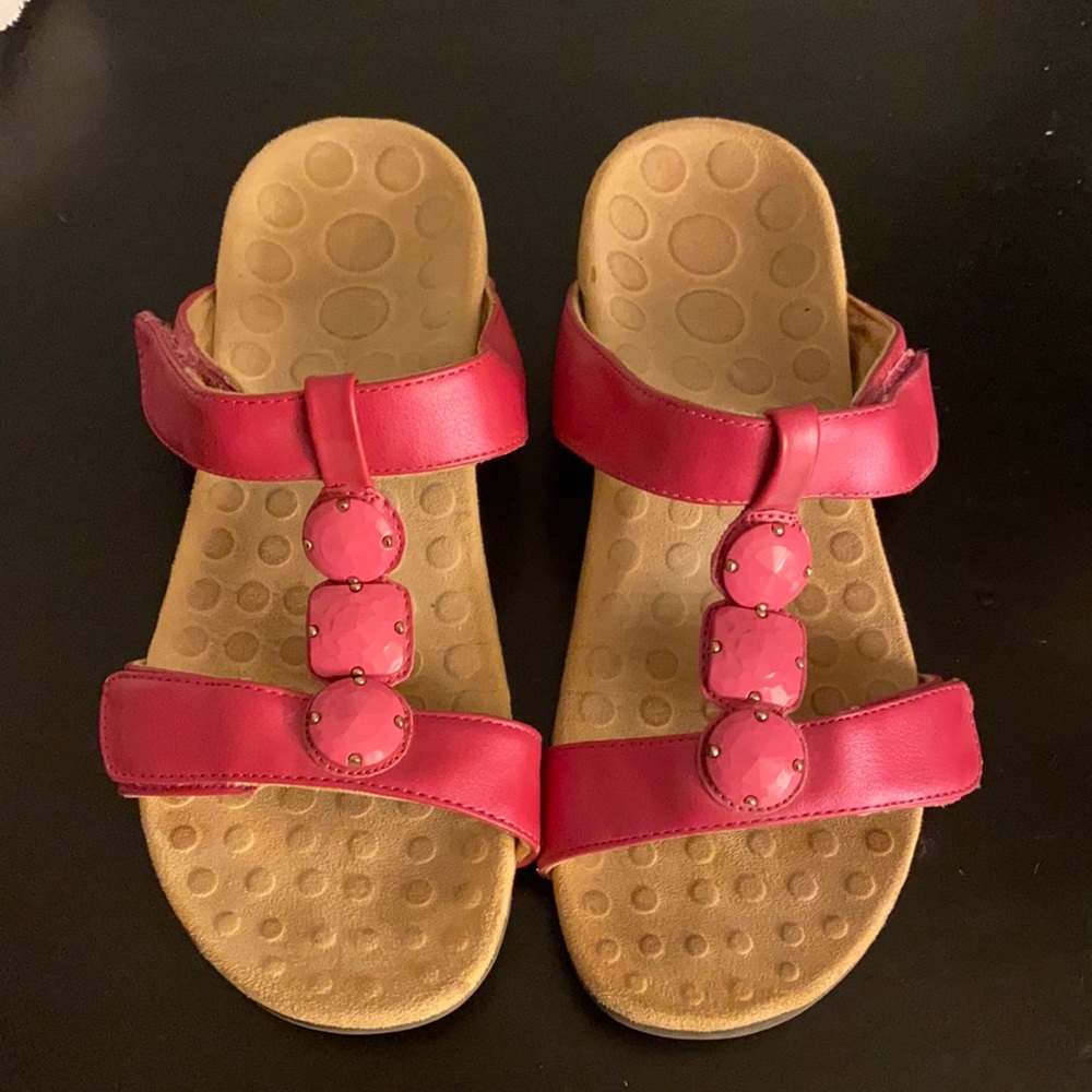 Orthaheel Vionic sandals
